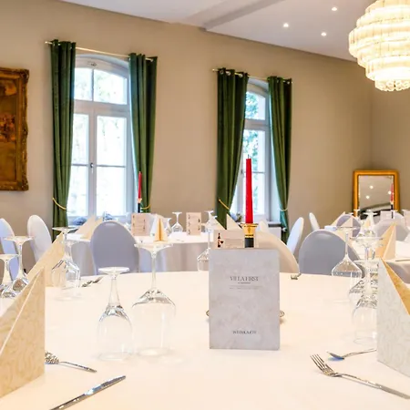 First Im Sophienhof 4*