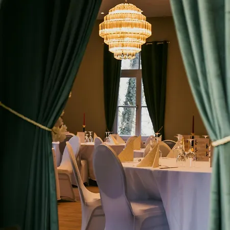 First Im Sophienhof Hotel 4*