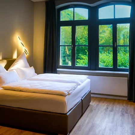 Hotel First Im Sophienhof 4*