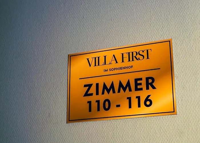 First Im Sophienhof 4*